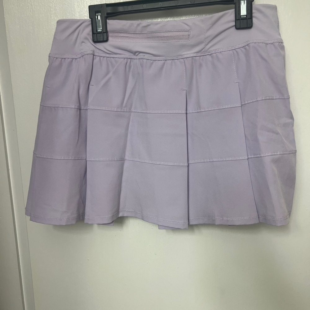 GB Sport Lilac skort. 2 side pockets on shorts under the skirt. Size L NWT - Picture 2 of 13